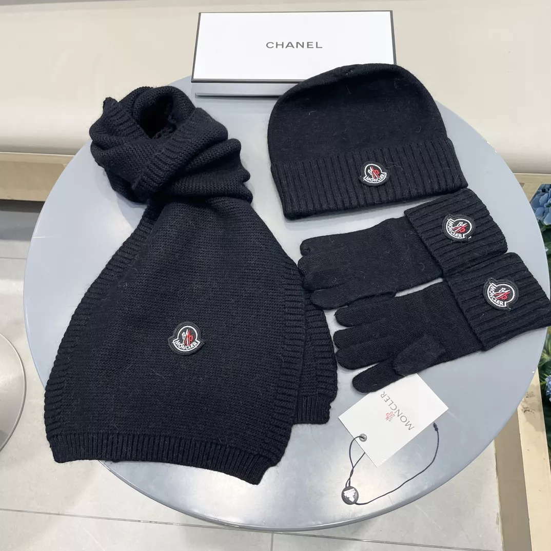 moncler hat and echapres and glove set s_12733452